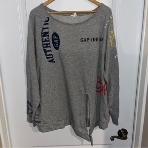GAP Women's Pullover Logo Print all-over Sweatshirt